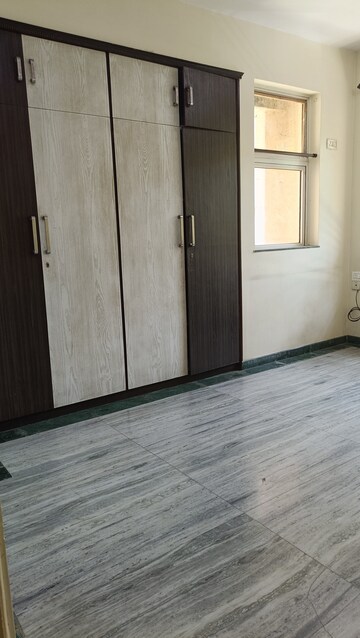 Room in 3 BHK Apartment at Hiranandani Estate Spenta, Ghodbunder Road – for Rent