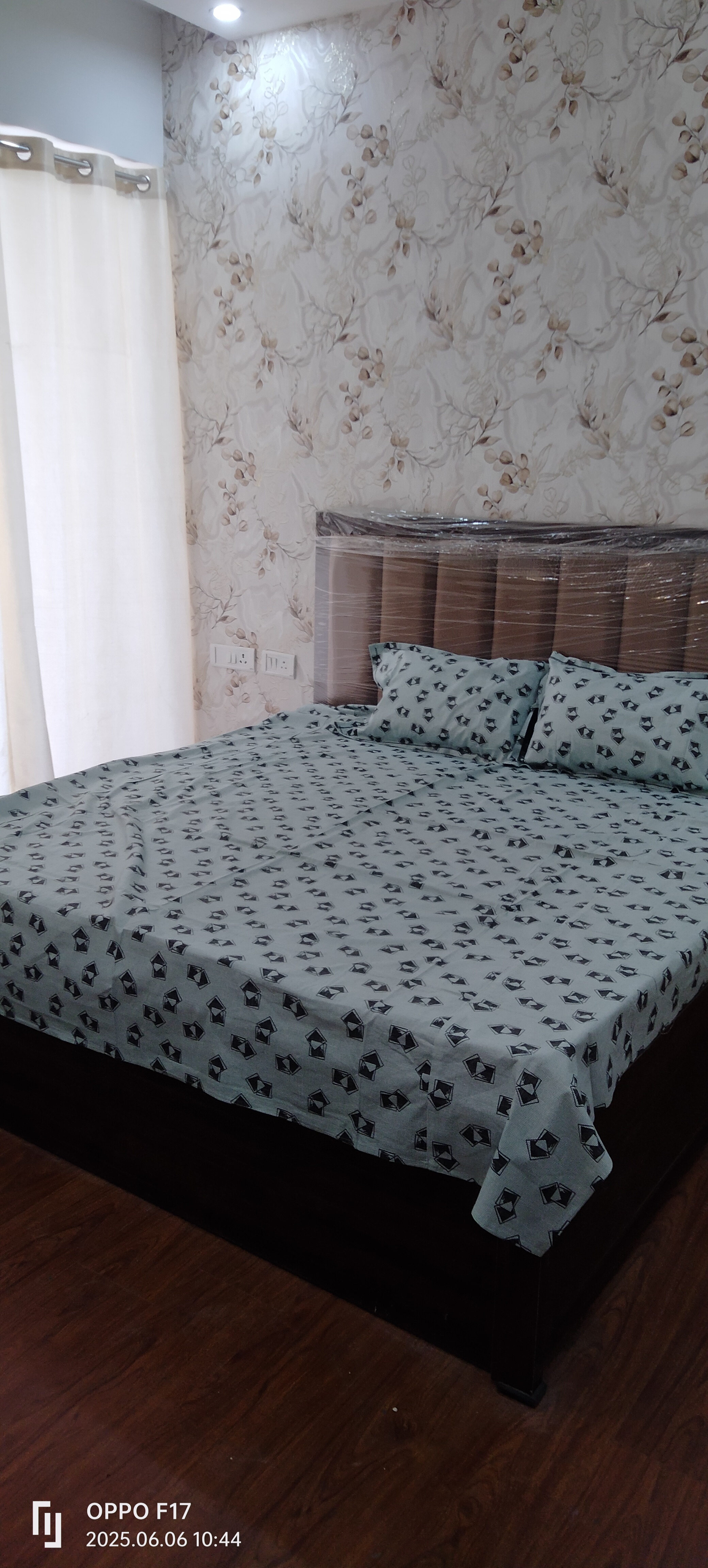 2 BHK Apartment For Rent in Prateek Grand City