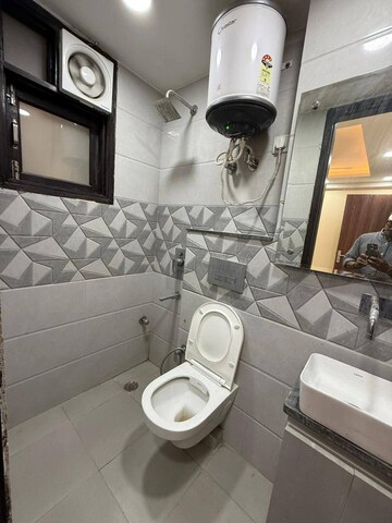 Bathroom in 1 BHK Apartment at Saket – for Rent