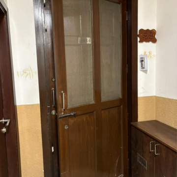 Furnished Amenities in 3.5 BHK Apartment at Prestige Misty Waters, Coffee Board Layout – for Rent