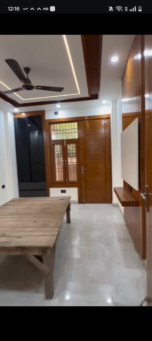 Building Lobby in 6+ BHK Independent House at Vaishali Sector 2 – for Sale