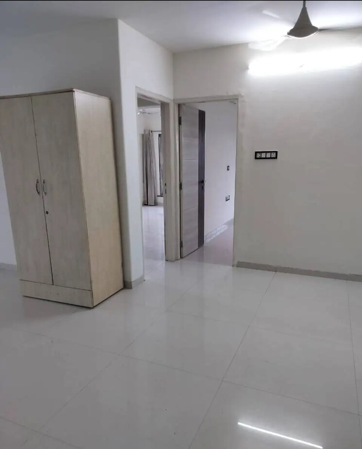 Room, azad nagar 3 Bedroom 989 Sq.Ft. Apartment In Azad Nagar Mumbai 8792656
