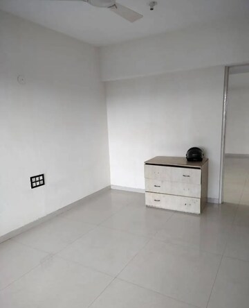 Room in 3 BHK Apartment at Azad Nagar – for Rent
