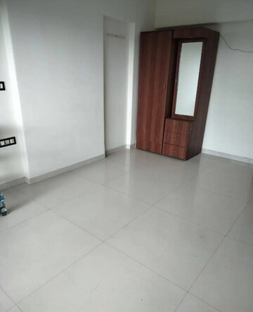 Room in 3 BHK Apartment at Azad Nagar – for Rent