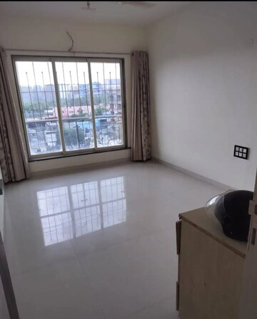 Room in 3 BHK Apartment at Azad Nagar – for Rent
