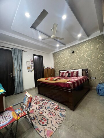 Bedroom in 4 BHK Builder Floor at Vasundhara Sector 3 – for Sale