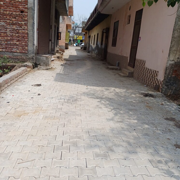  Parking, bharat colony  140 Sq.Yd. Plot In Bharat Colony Faridabad 8792661