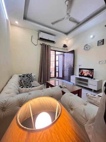 Bedroom in 3 BHK Builder Floor at Sahastradhara Road – for Rent