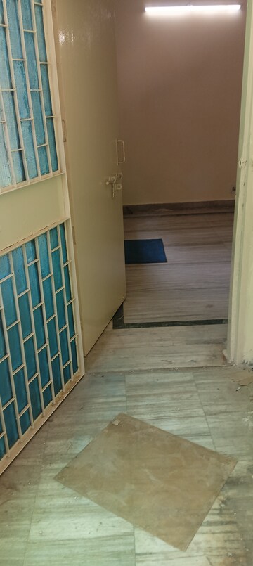 Room in 2 BHK Apartment at Shatabdi Vihar, Sector 52 – for Rent