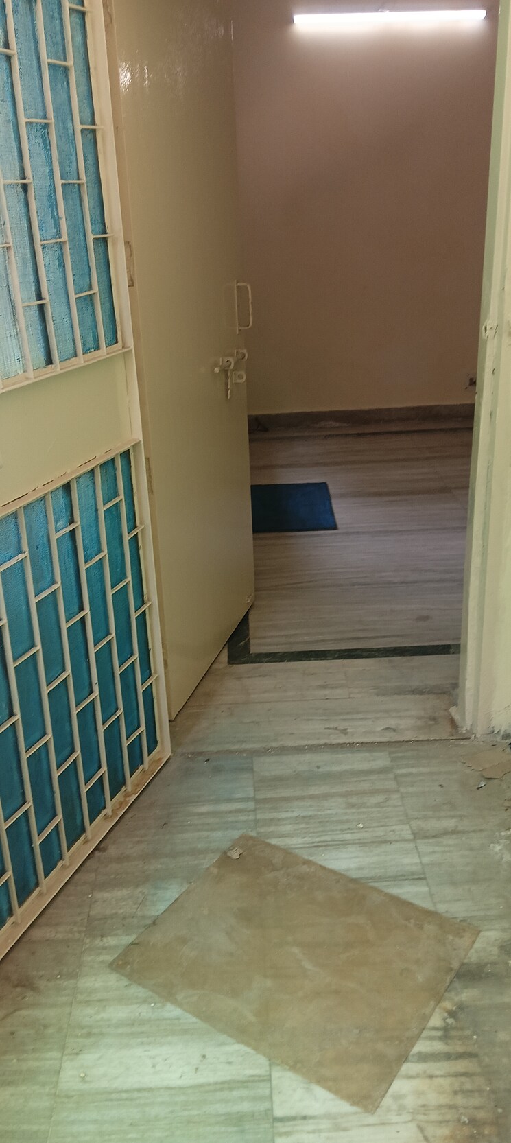 Room, shatabdi-vihar 2 Bedroom 950 Sq.Ft. Apartment In Sector 52 Noida 8792746