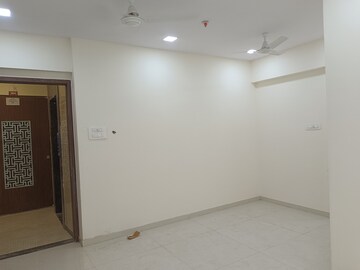Room in 2 BHK Apartment at Jiten Apartment, Andheri West – for Rent