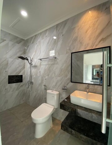 Bathroom in 2.5 BHK Builder Floor at Sector 35 – for Sale