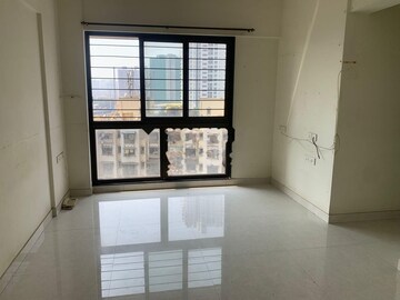 Room in 2 BHK Apartment at Shapoorji Pallonji BKC 28, Bandra East – for Rent