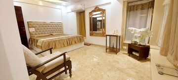 Room in 3 BHK Apartment at Sagar Darshan Bandra, Bandra West – for Rent
