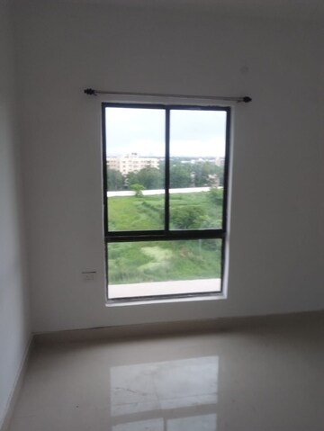 Room in 3 BHK Apartment at DTC Southern Heights, Joka – for Rent