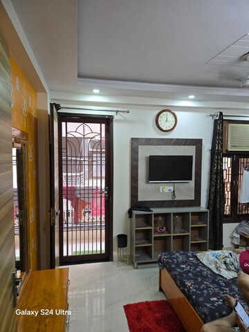 Living Room in 2 BHK Builder Floor at Malviya Nagar – for Rent