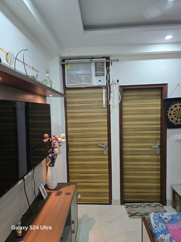 Bedroom in 2 BHK Builder Floor at Malviya Nagar – for Rent