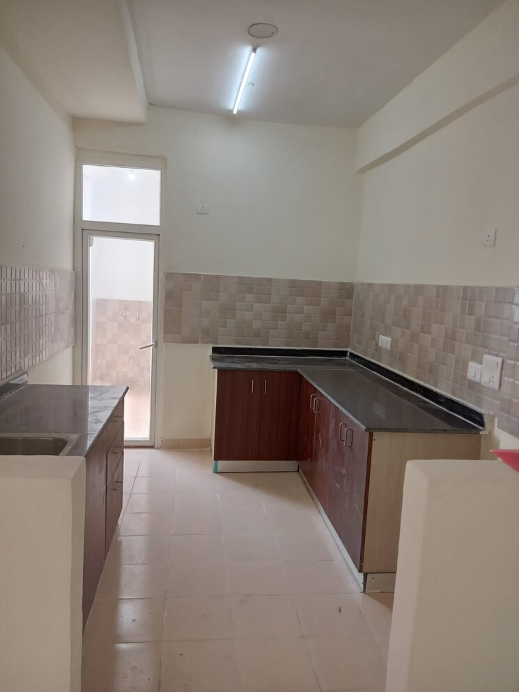Kitchen, amrapali-sapphire 3.5 Bedroom 1850 Sq.Ft. Apartment In Sector 45 Noida 8792772
