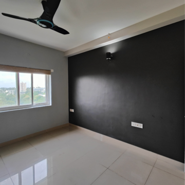 Room in 3 BHK Apartment at Mantri Webcity, Hennur Road – for Rent