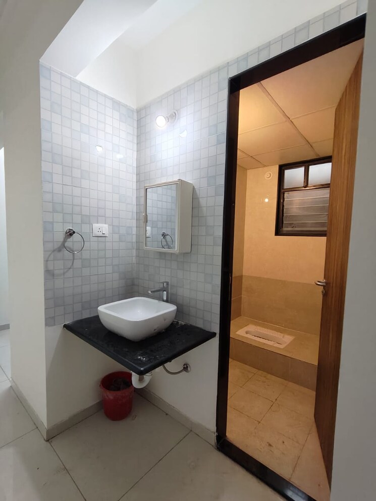 Bathroom, paranjape-broadway 2 Bedroom 900 Sq.Ft. Apartment In Wakad Pune 8792851