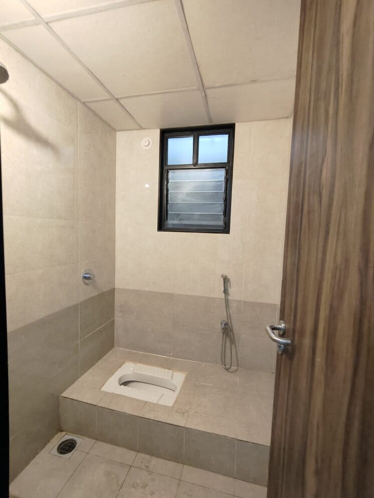 Bathroom, paranjape-broadway 2 Bedroom 900 Sq.Ft. Apartment In Wakad Pune 8792851
