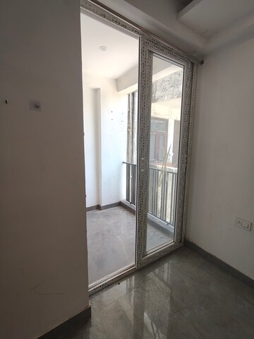 Room in 1 BHK Builder Floor at Palm Residency Chhatarpur, Chattarpur – for Rent