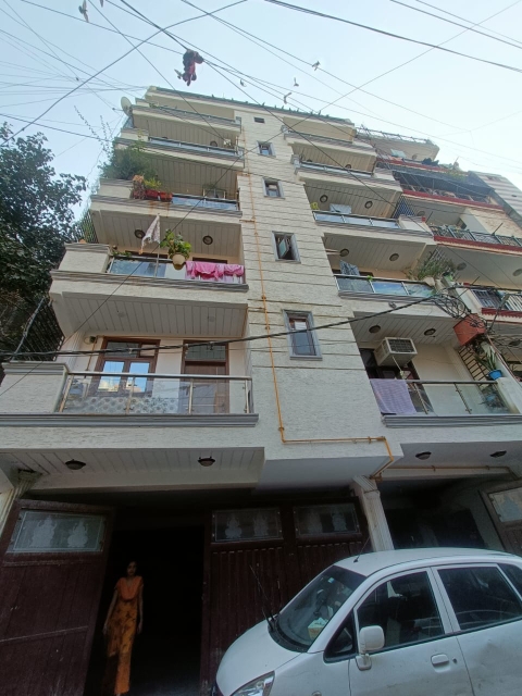 6+ BHK Independent House For Sale in F Block