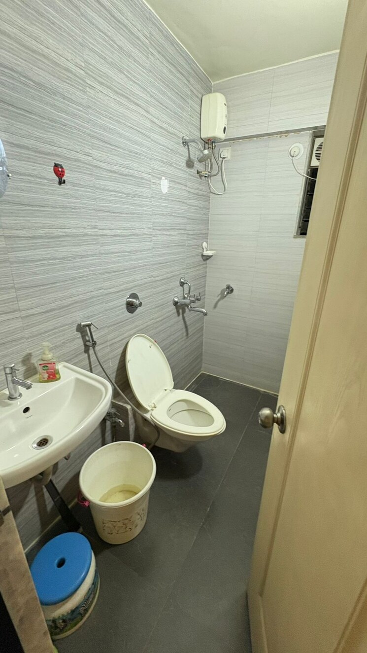Attached Bathroom, cosmos-jewels 2 Bedroom 599 Sq.Ft. Apartment In Ghodbunder Road Thane 8792890