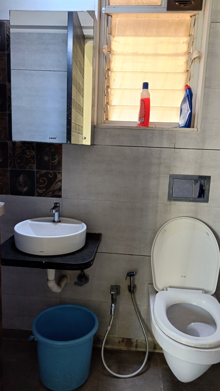 Bathroom, vr-bhoomi-acres-g-wing 1 Bedroom 620 Sq.Ft. Apartment In Ghodbunder Road Thane 8792904
