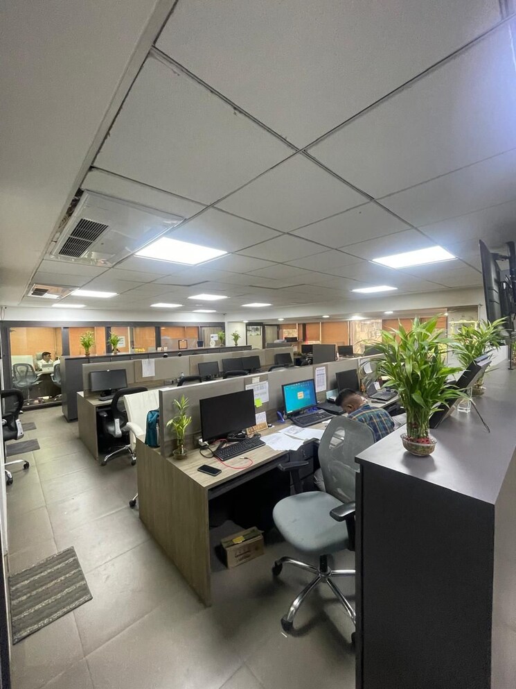 Team Area, mahesh-kamala-spaces Commercial Office Space 1480 Sq.Ft. In Santacruz West Mumbai 8792885