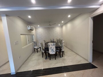 Living Room in 3 BHK Builder Floor at Ansal Sushant Lok I, Sector 43 – for Rent