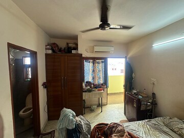 Room in 1 RK Apartment at RWA Qutab Enclave, Katwaria Sarai – for Rent