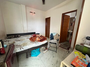 Bedroom in 1 RK Apartment at RWA Qutab Enclave, Katwaria Sarai – for Rent