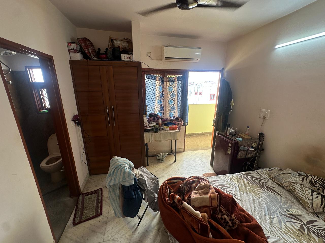 1 RkApartment For Rent in RWA Qutab Enclave