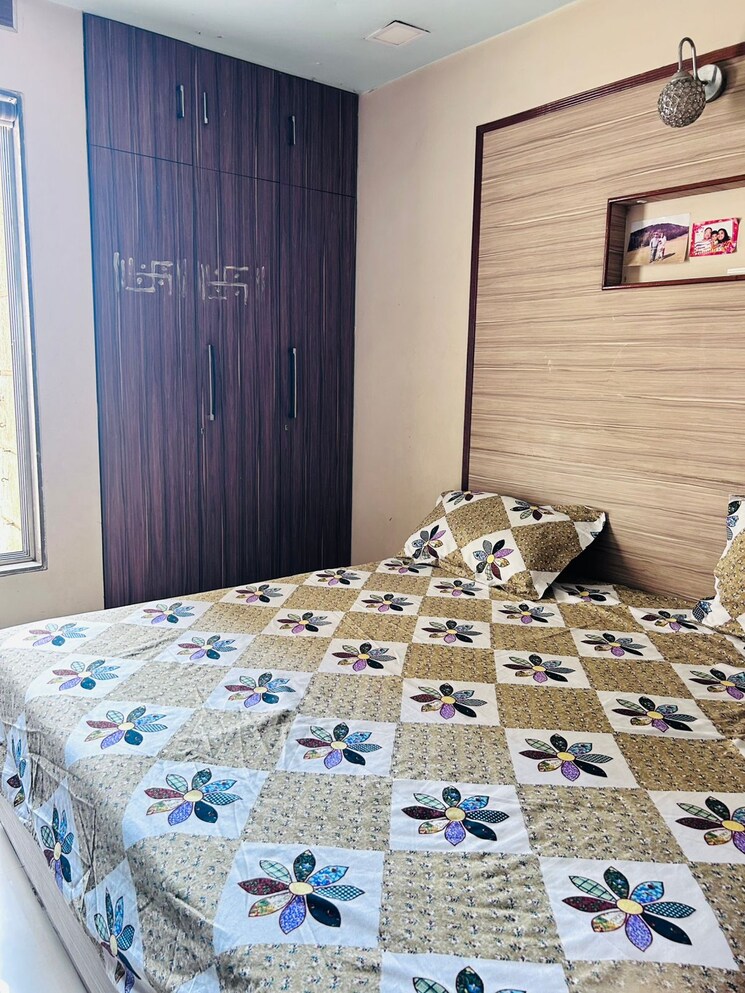 Bedroom, madhav-palacia 1 Bedroom 438 Sq.Ft. Apartment In Ghodbunder Road Thane 8793010