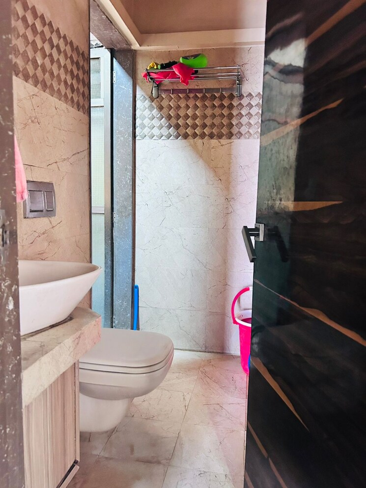 Bathroom, madhav-palacia 1 Bedroom 438 Sq.Ft. Apartment In Ghodbunder Road Thane 8793010