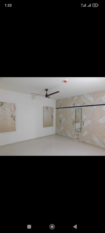 Room in 3 BHK Apartment at Rajapushpa Provincia, Narsingi – for Rent