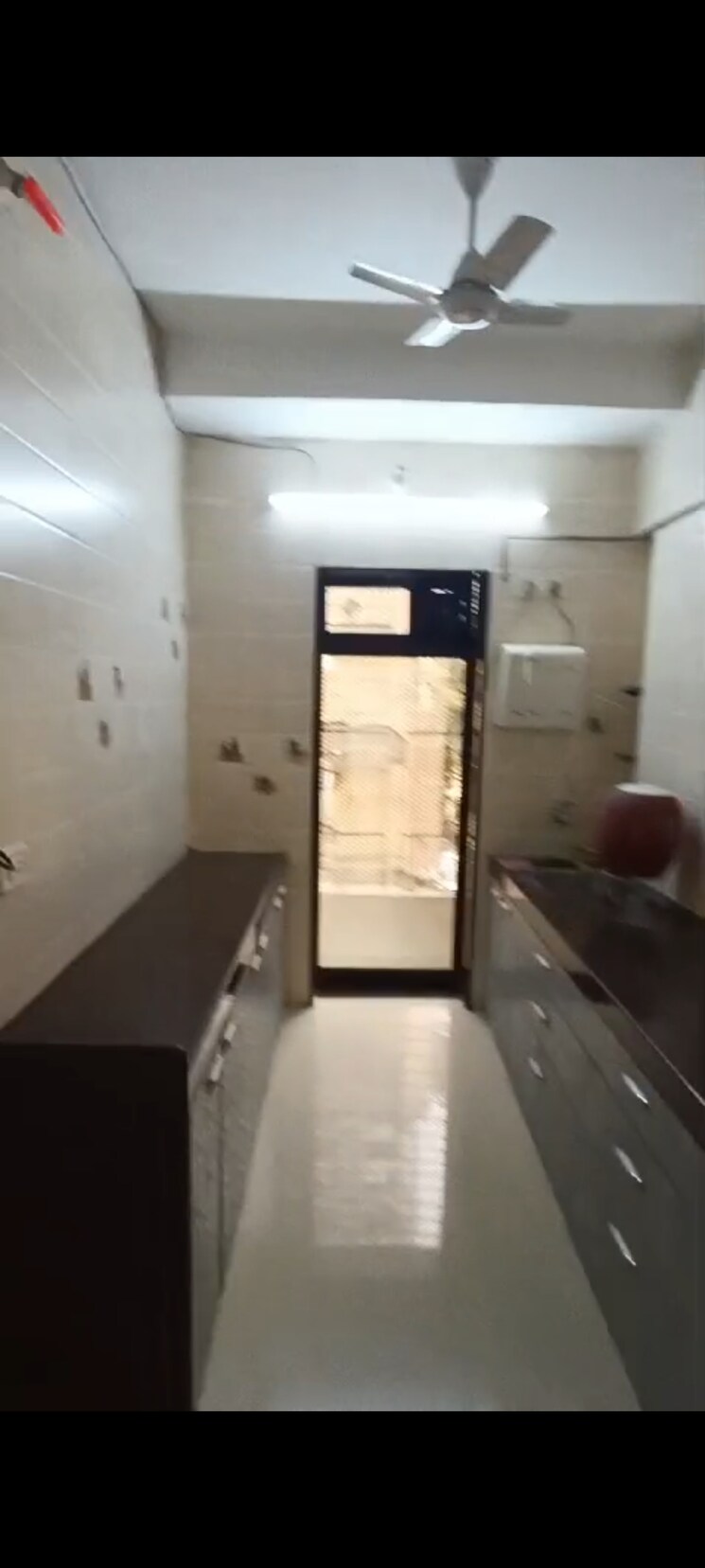 Kitchen, aparna-building-andheri 3 Bedroom 860 Sq.Ft. Apartment In Andheri West Mumbai 8793043