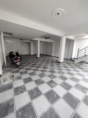 Parking in 3 BHK Builder Floor at Sahastradhara Road – for Rent