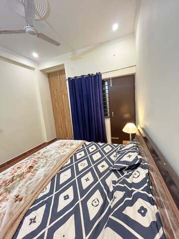 Bedroom in 3 BHK Builder Floor at Sahastradhara Road – for Rent