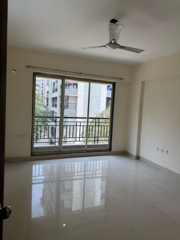 2 BHK + Extra Room 710 Sq.Ft. Apartment in Rustomjee Urbania Azziano