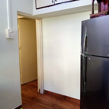 Room in 1 BHK Apartment at Chakala – for Rent