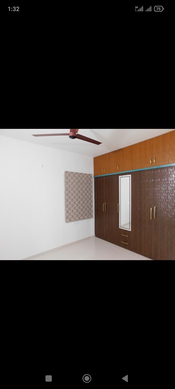 Room in 3 BHK Apartment at Rajapushpa Provincia, Narsingi – for Rent