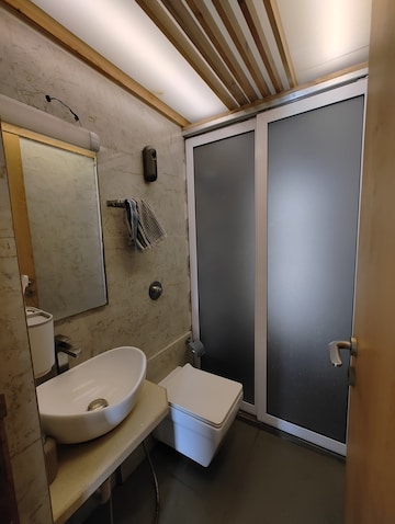 Bathroom in 2 BHK Apartment at Solitaire Heights, Malad West – for Sale