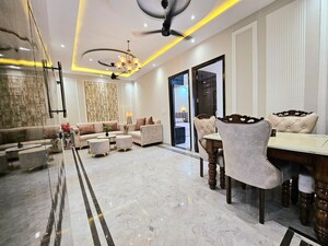 Gym in 3 BHK Builder Floor at Patiala Road – for Sale