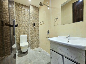 Bathroom in 3 BHK Builder Floor at Patiala Road – for Sale