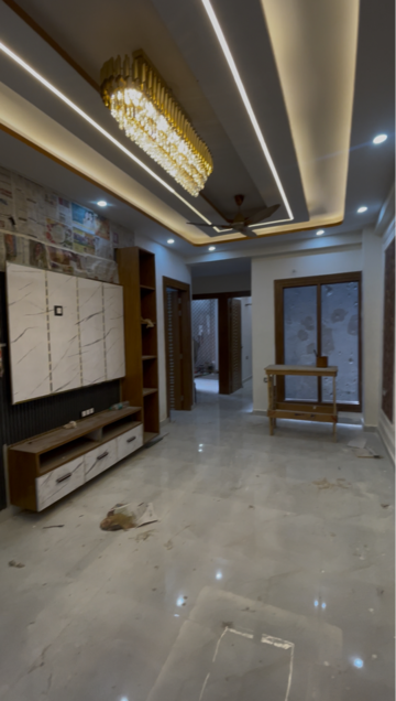 Parking in 3 BHK Builder Floor at Vasundhara Sector 2b – for Sale