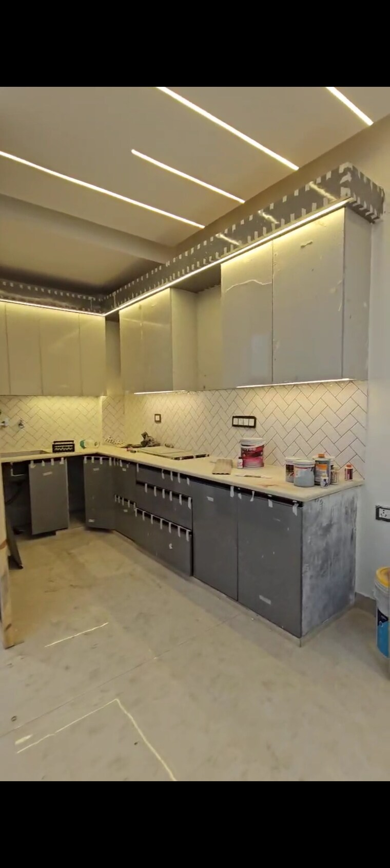 Kitchen, laxmi nagar 3.5 Bedroom 110 Sq.Yd. Builder Floor In Laxmi Nagar Delhi 8793088