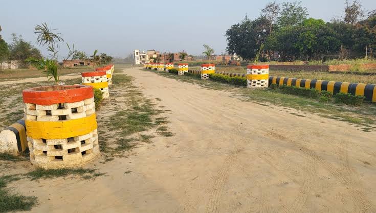 Plot For Sale in Medical College Road