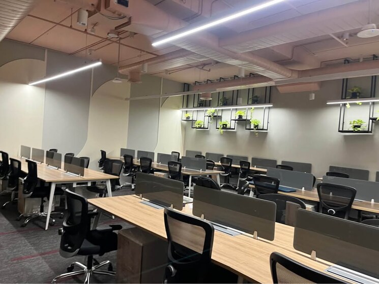 Gym, scheme no 140 Commercial Office Space 2600 Sq.Ft. In Scheme No 140 Indore 8793068